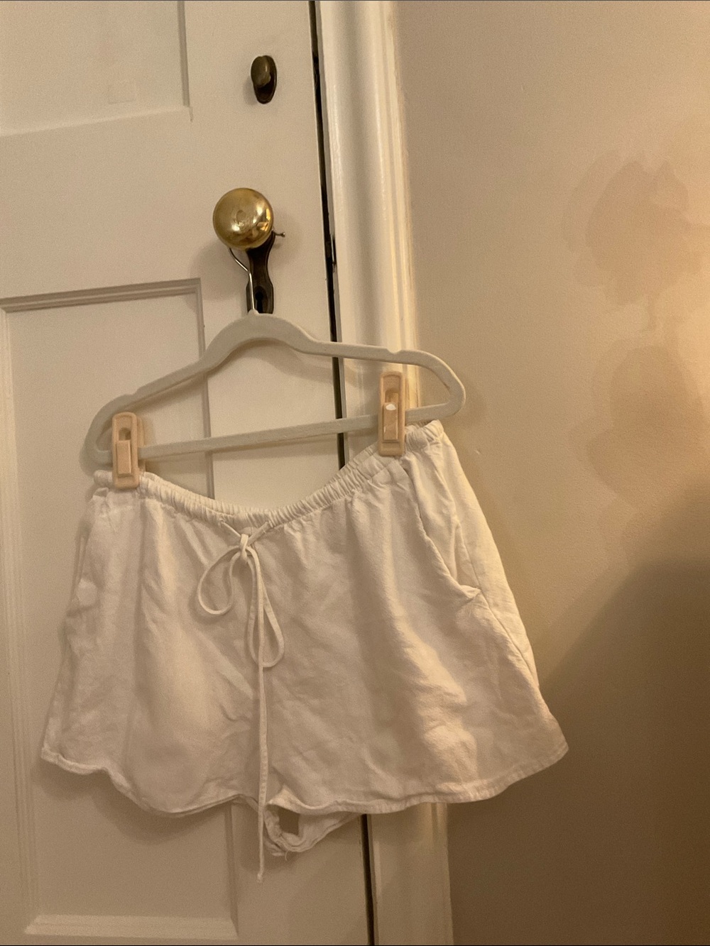 Pull&Bear White Drawstring Linen-Blend shorts